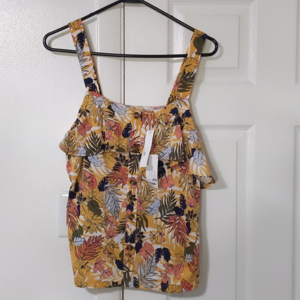NWT. Wallflower top Sz. Xl